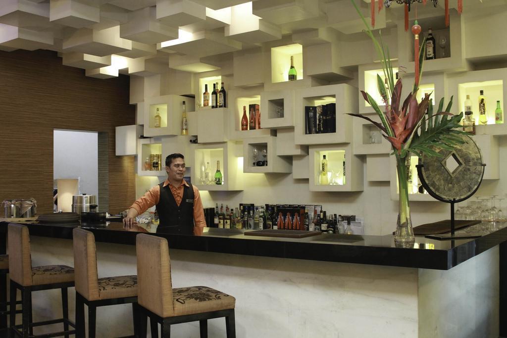 Manila Grand Opera Hotel Экстерьер фото