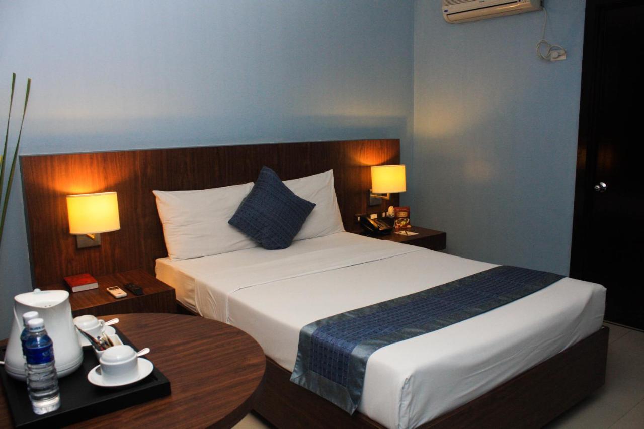 Manila Grand Opera Hotel Экстерьер фото