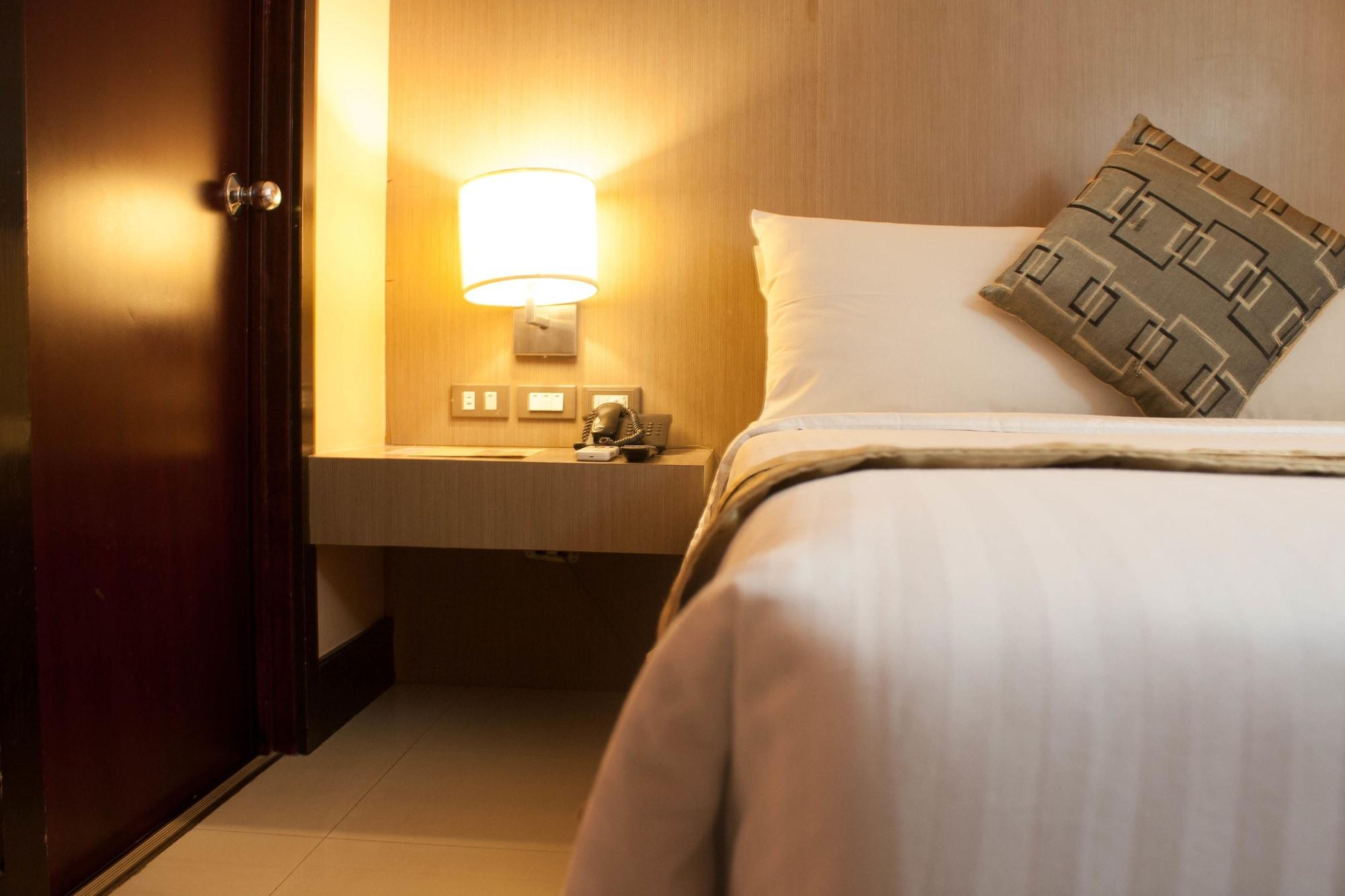 Manila Grand Opera Hotel Экстерьер фото
