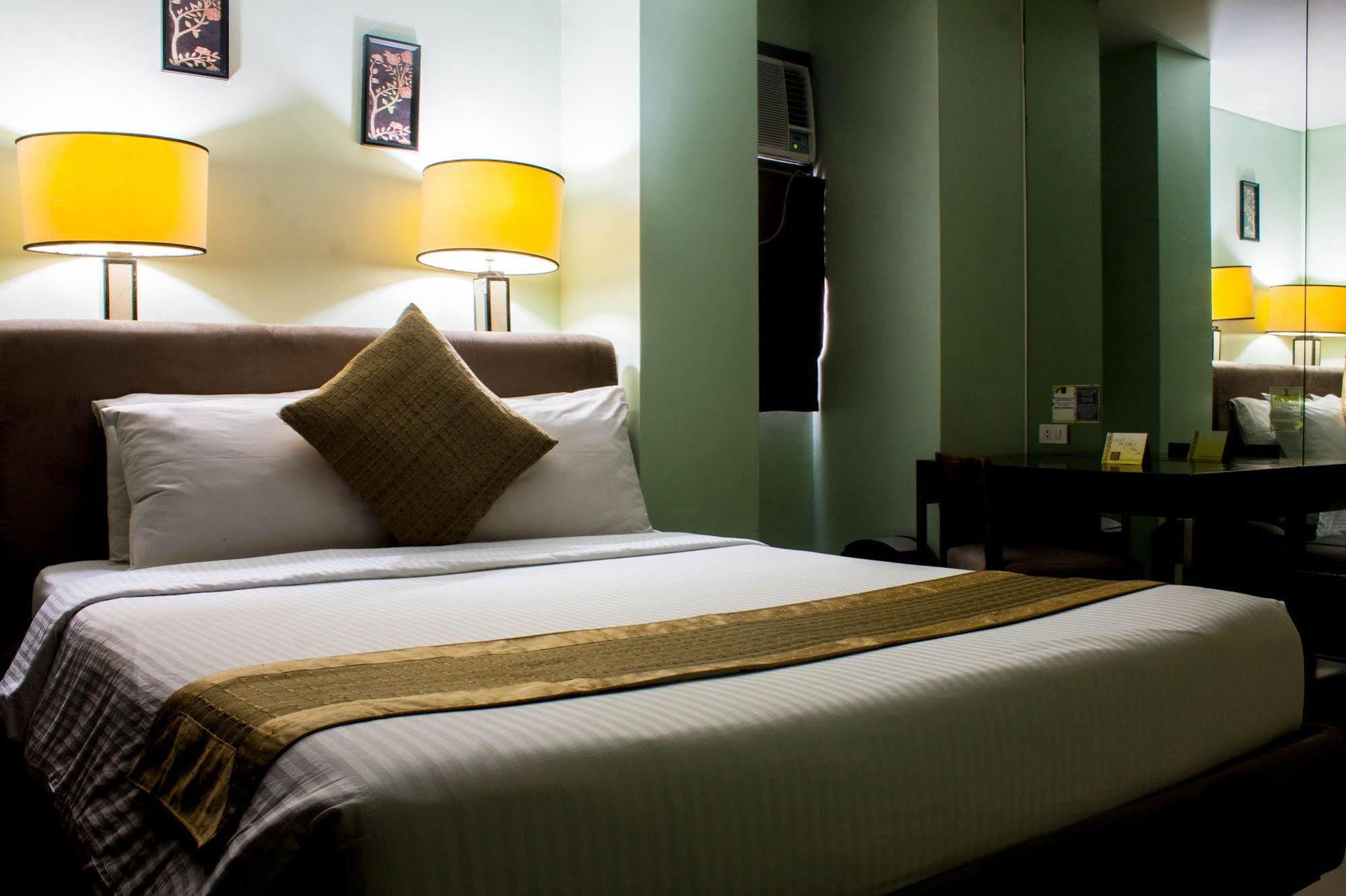 Manila Grand Opera Hotel Экстерьер фото